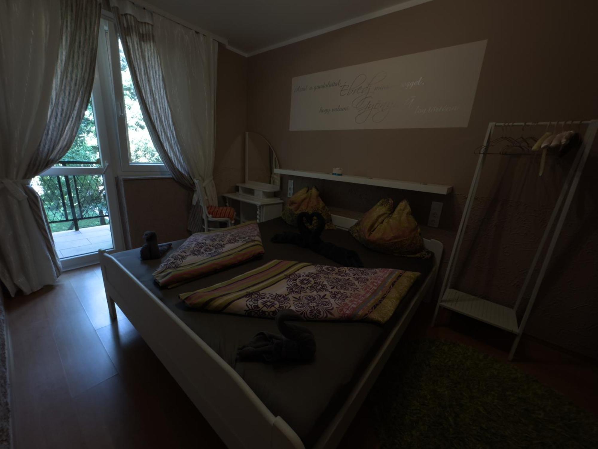Rozsa Apartman 2 Alsoors Room photo